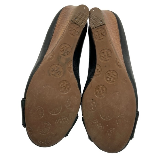Tory Burch Black Closed Toe Wedge Heels Size 8 Women’s - Picture 9 of 9